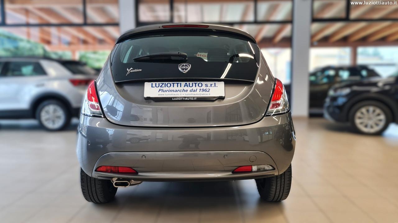 Lancia Ypsilon 1.2 69 CV 5 porte S&S Gold