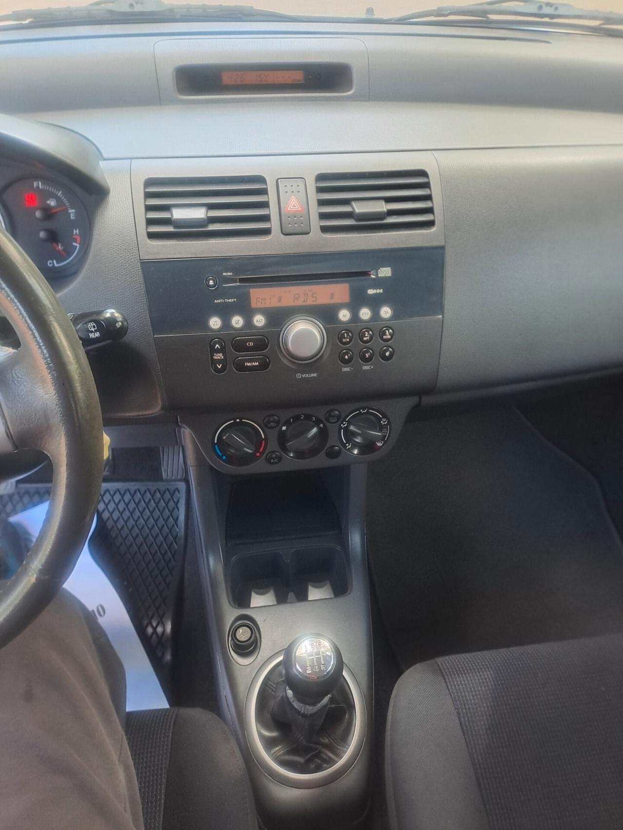 Suzuki Swift 1.3 4x4 5p. GL
