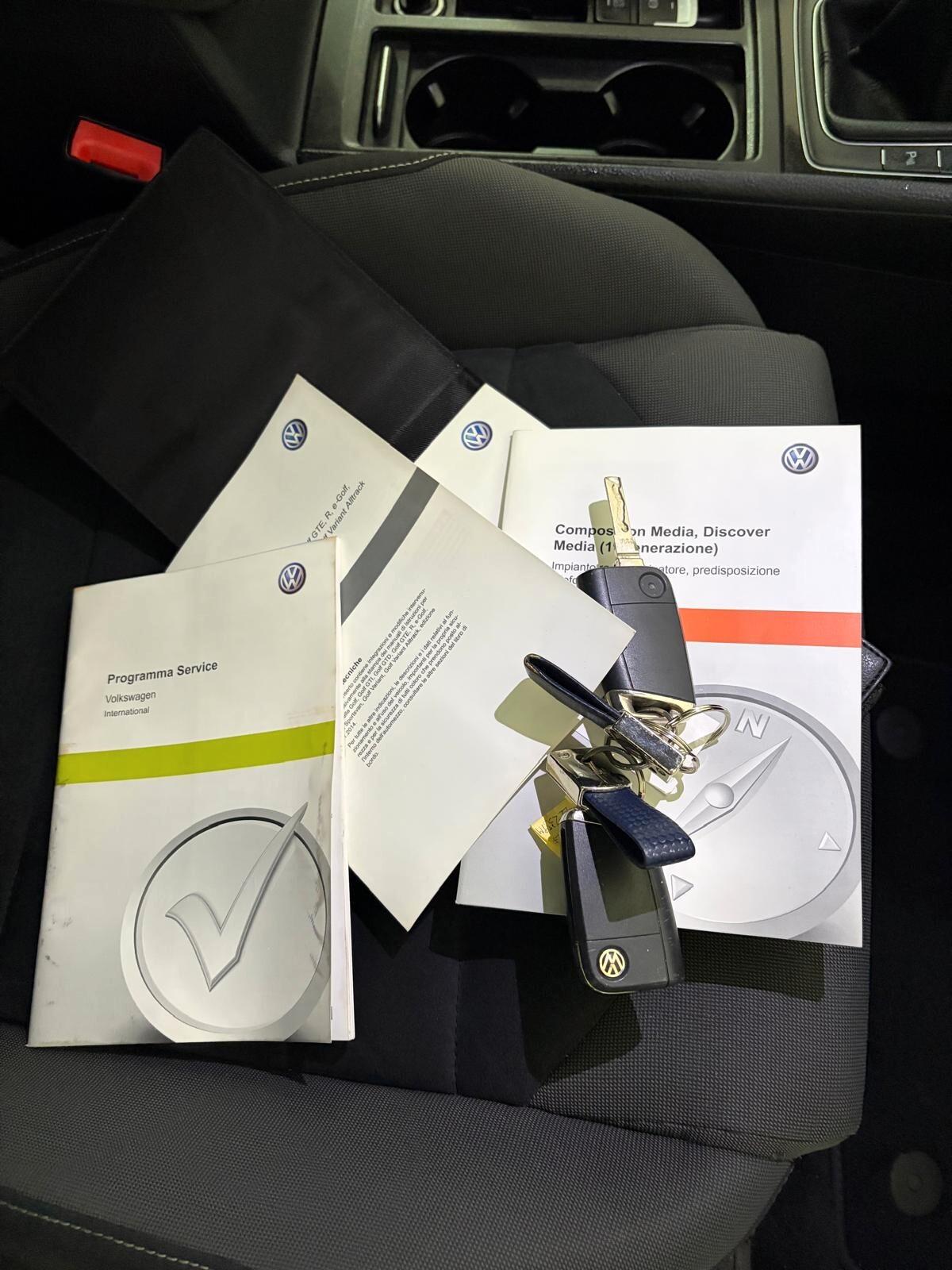 VOLKSWAGEN GOLF 1.6 TDI 110 CV EXECUTIVE