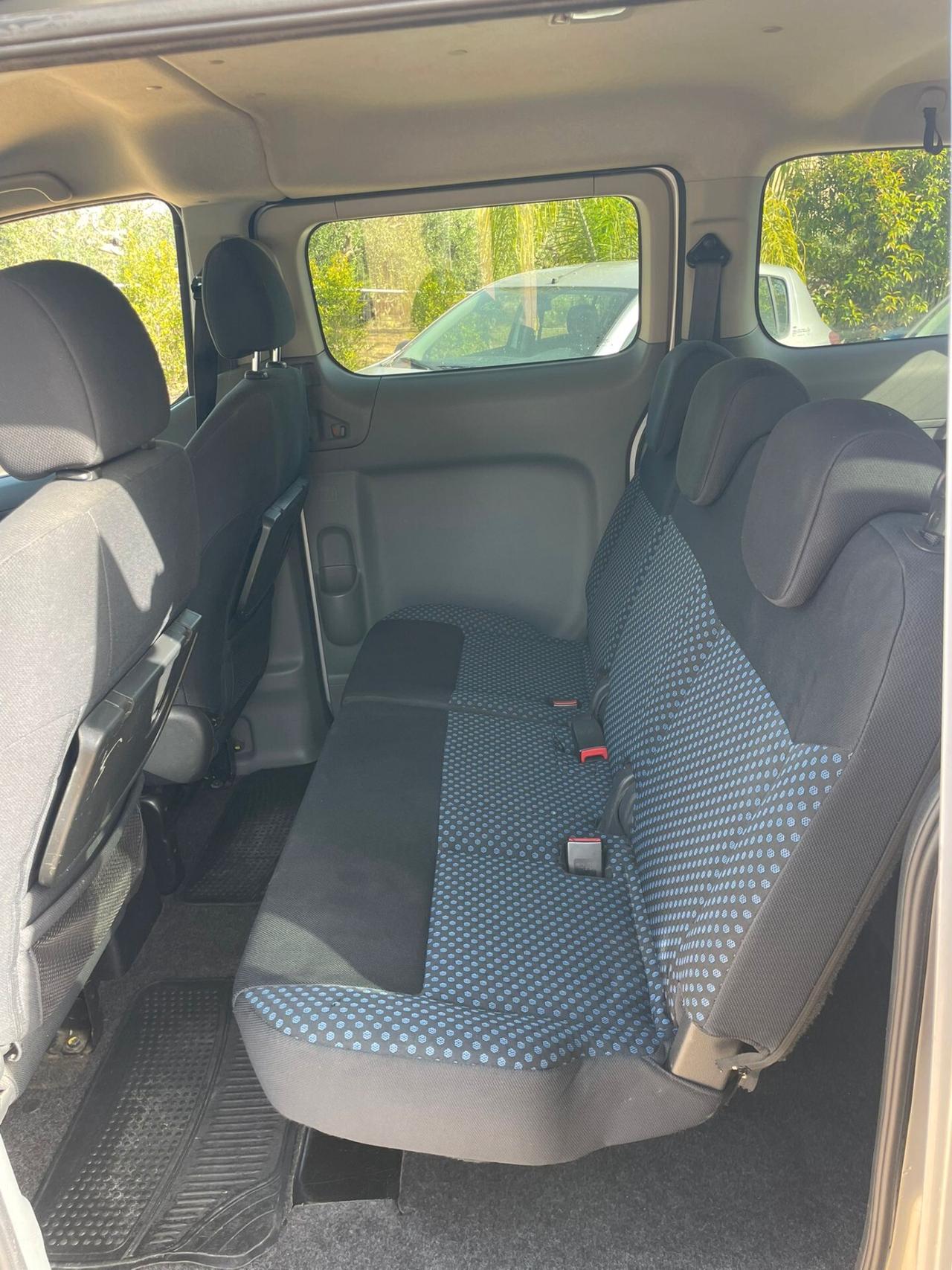 Nissan Evalia 1.5 dCi 8V 110 CV 7 POSTI