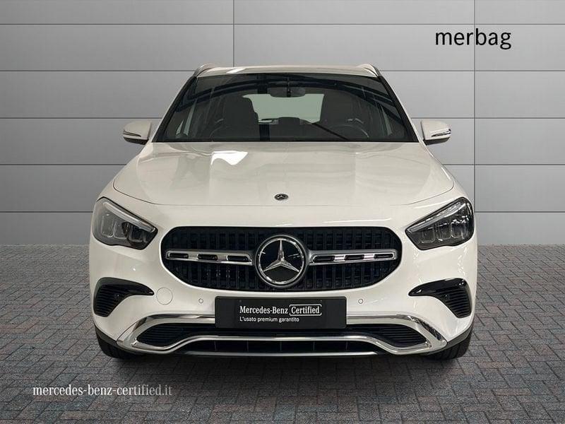 Mercedes-Benz GLA 180 Automatic Progressive Advanced