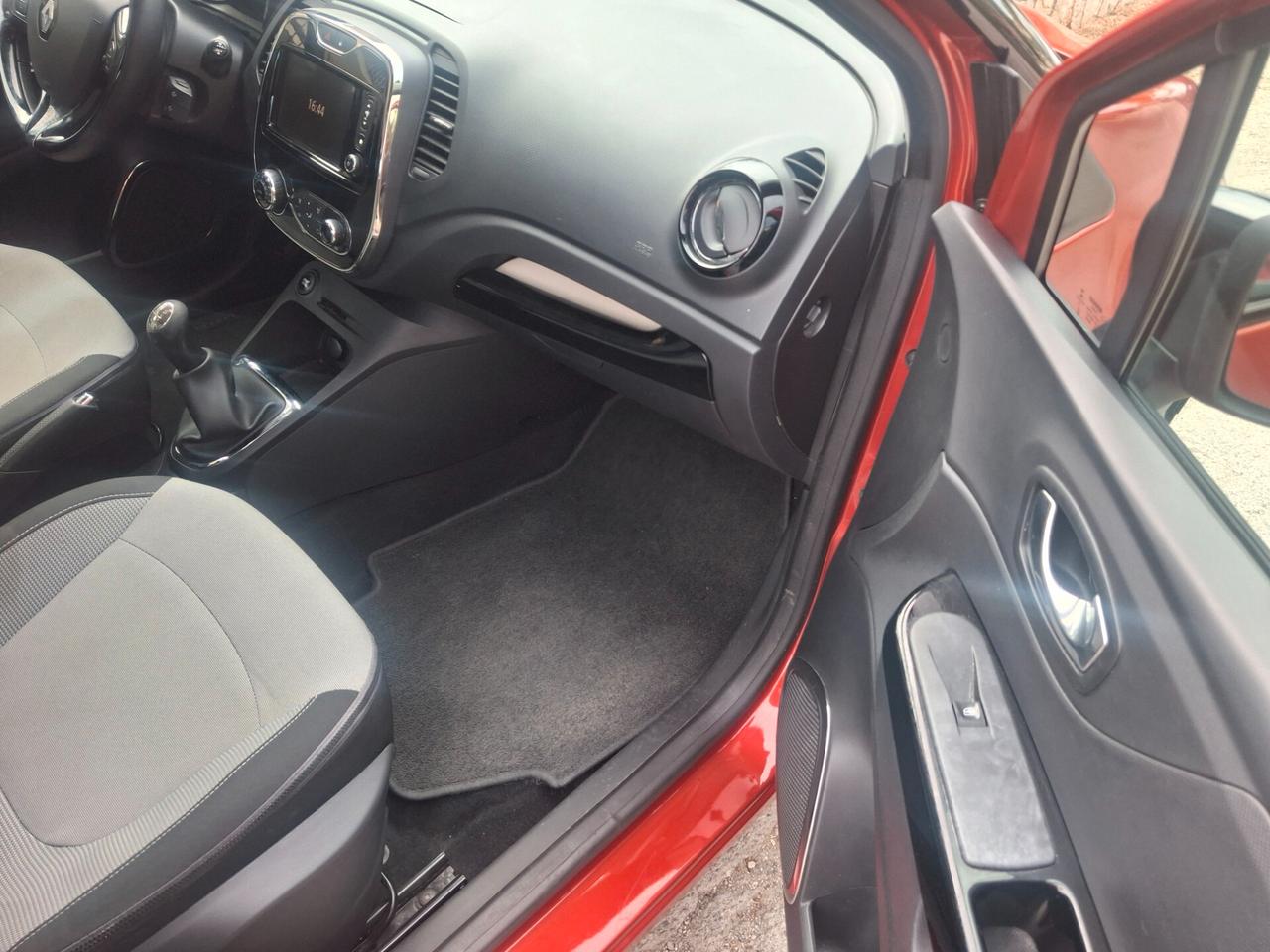 Renault Captur dCi 8V 90 CV Start&Stop Energy b.color