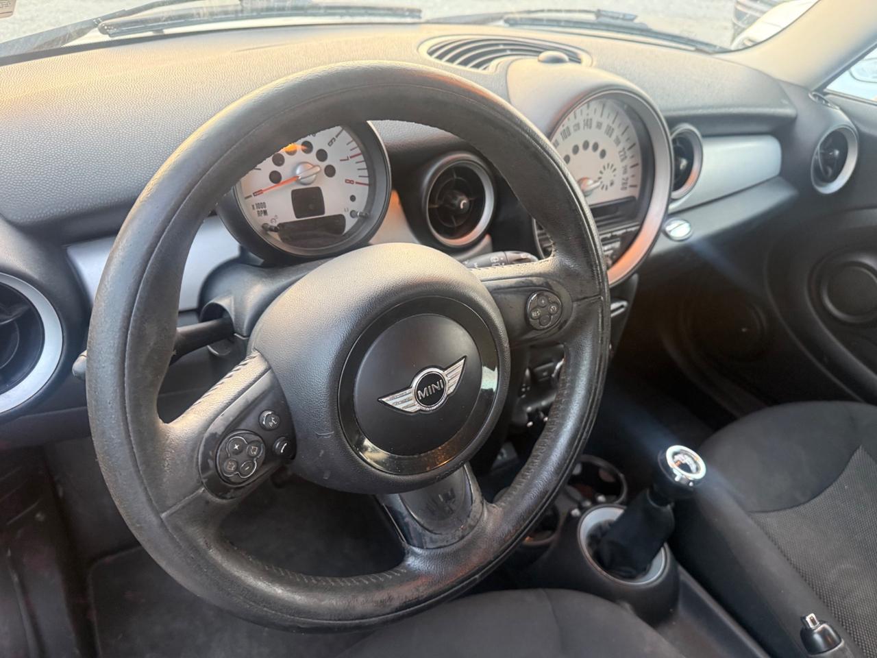 Mini 1.6 16V One (55kW)