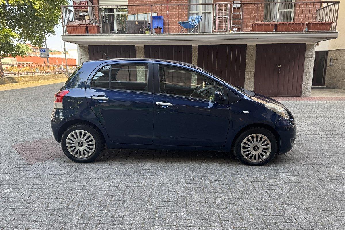 TOYOTA Yaris 1.4 D-4D DPF 5 porte Sol