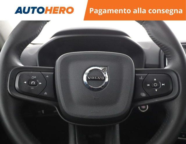 VOLVO XC40 T2 Momentum Core