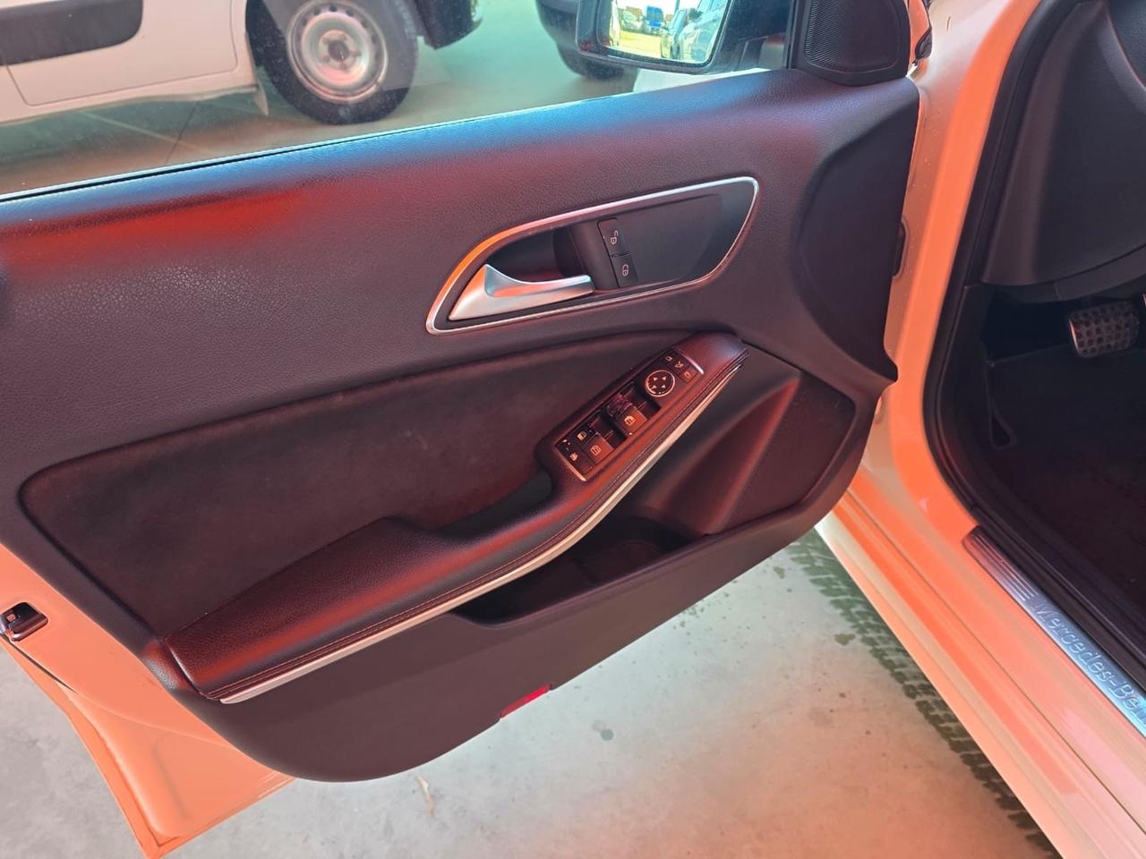 Mercedes-benz A 180 CDI Automatic Premium Dark Night Edition