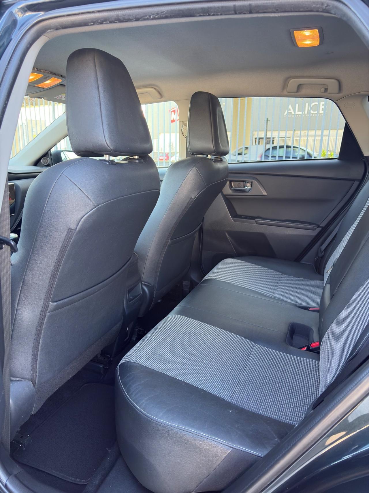 Toyota Auris 1.6 D-4D magnifica starfull