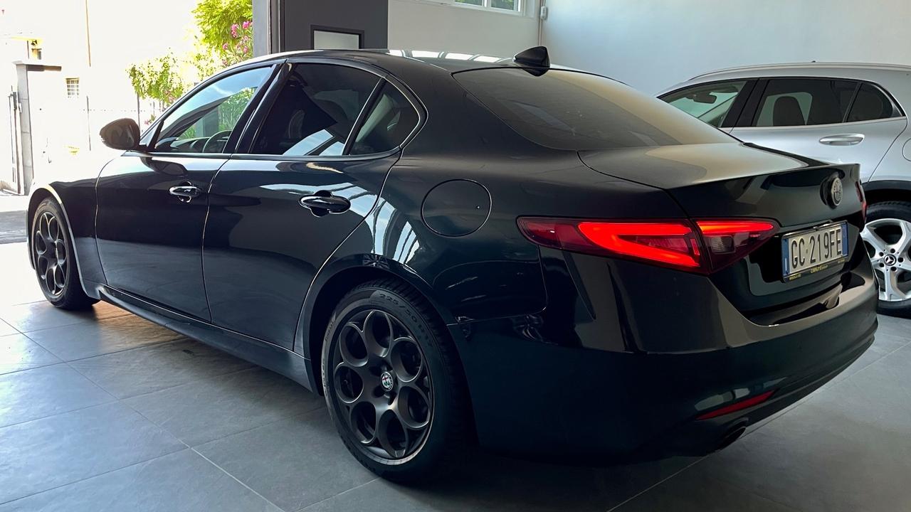 ALFA ROMEO GIULIA 2.2 TURBODIESEL EXECUTIVE 160CV - FULL LED, CAR PLAY, CRUISE CONTROL