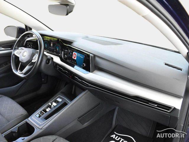 VOLKSWAGEN Golf 1.5 TGI 130cv DSG Life VIRTUAL CARPLAY TRIZONA
