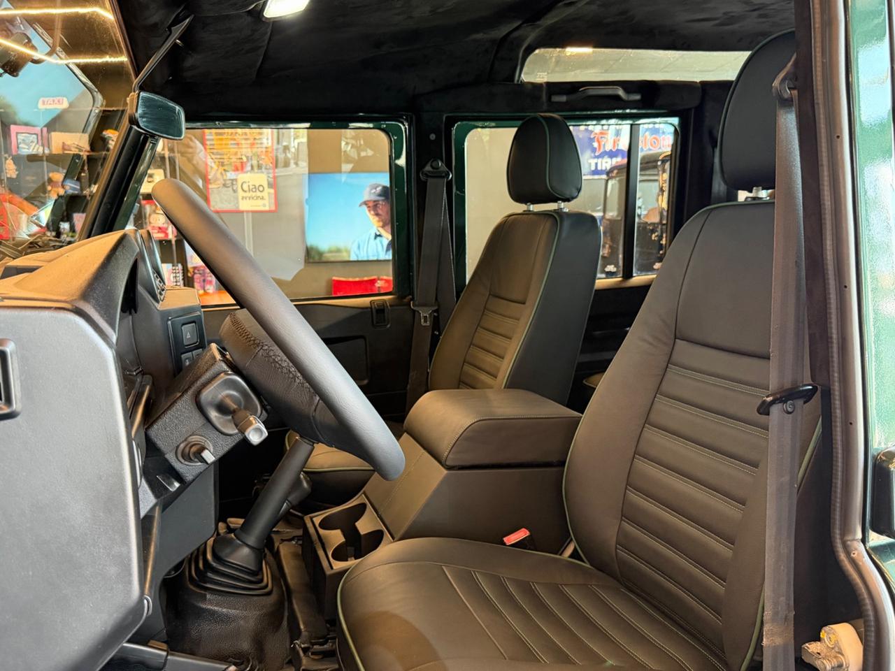 Land Rover Defender 110 2.4 TD4 Station Wagon SE - 7 POSTI -Ricond. "The world's style"