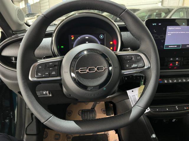 FIAT 600 Hybrid 110 CV DCT MHEV PRONTA CONSEGNA NUOVA 2025"