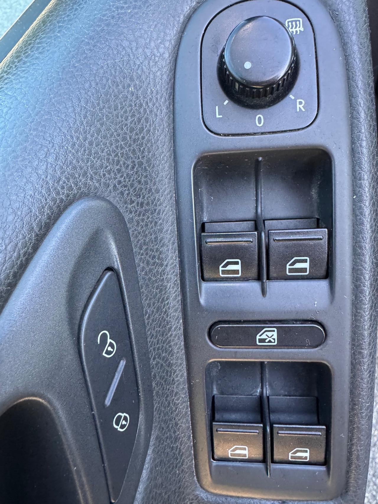 Volkswagen Golf 1.6 5p. Comfortline