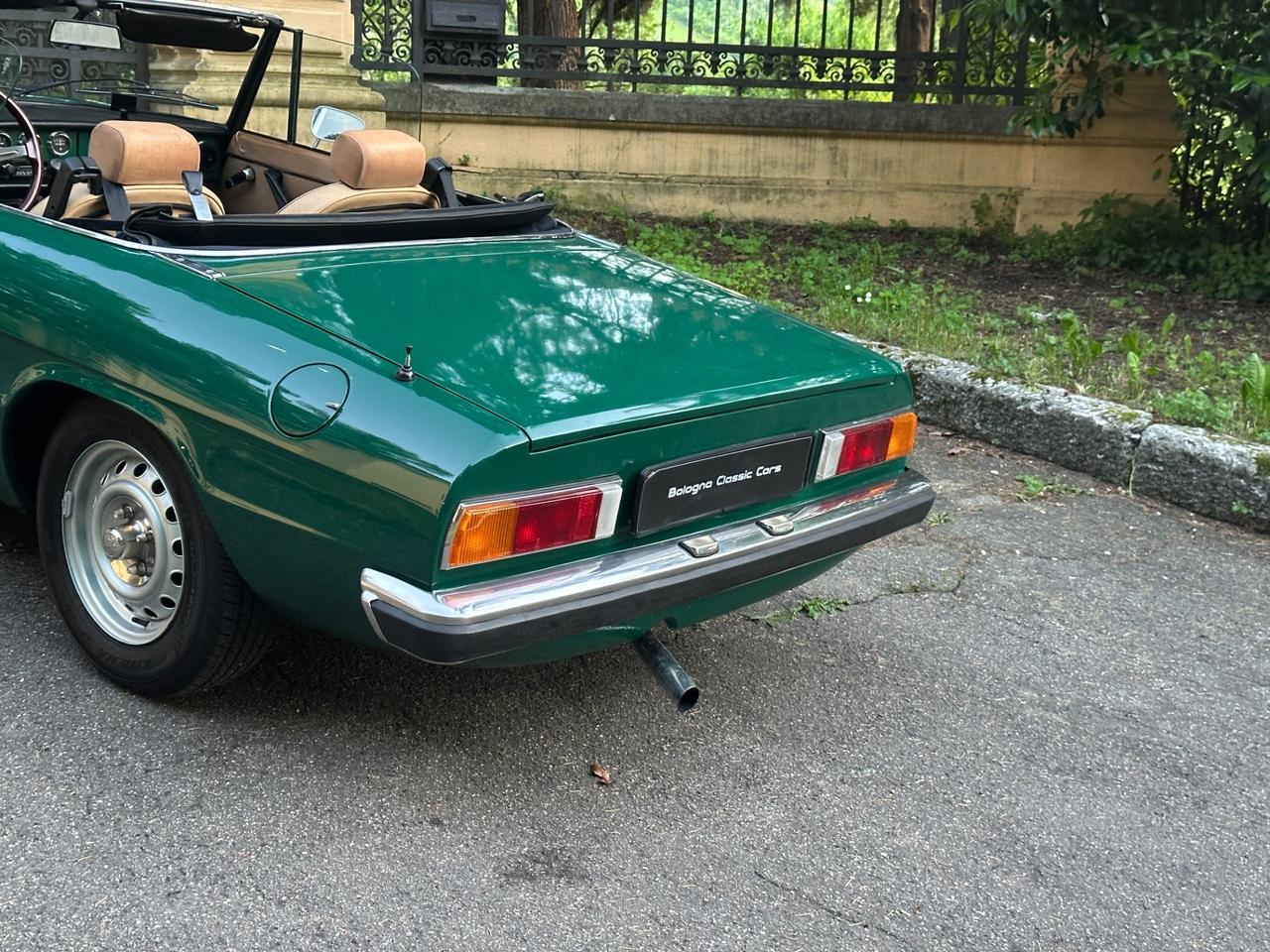 Alfa Romeo Spider 1600 Junior (Coda Tronca) Verde Pino Service Book Matching Specification