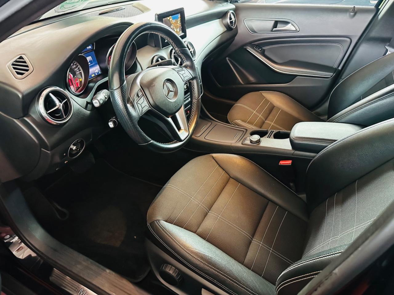 Mercedes-benz GLA 200 CDI Premium AMG Com Nuova