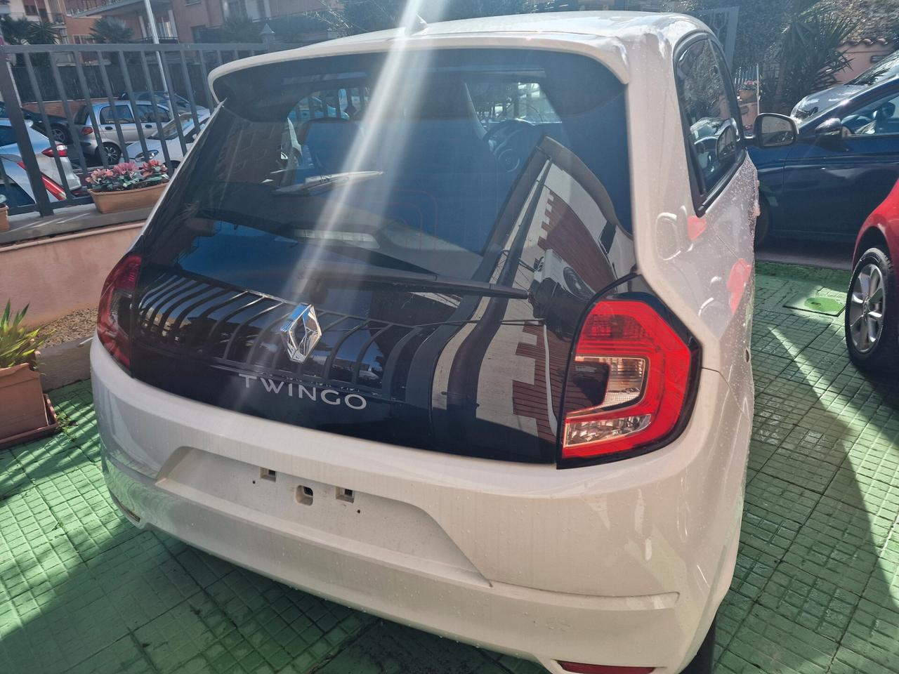Renault Twingo SCe 65 CV Intens full