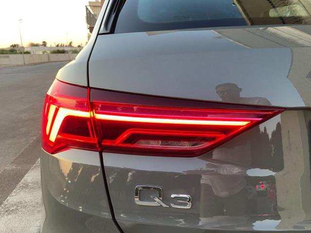 AUDI Q3 35 2.0 TDI S tronic Business Advanced COCKPIT