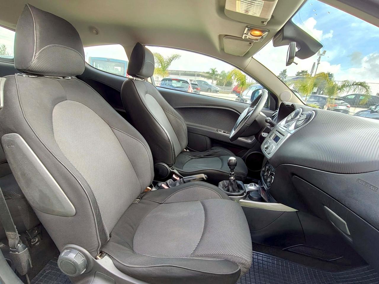 Alfa Romeo MiTo 1.6 JTDm 16V Distinctive Sport Pack - 2009