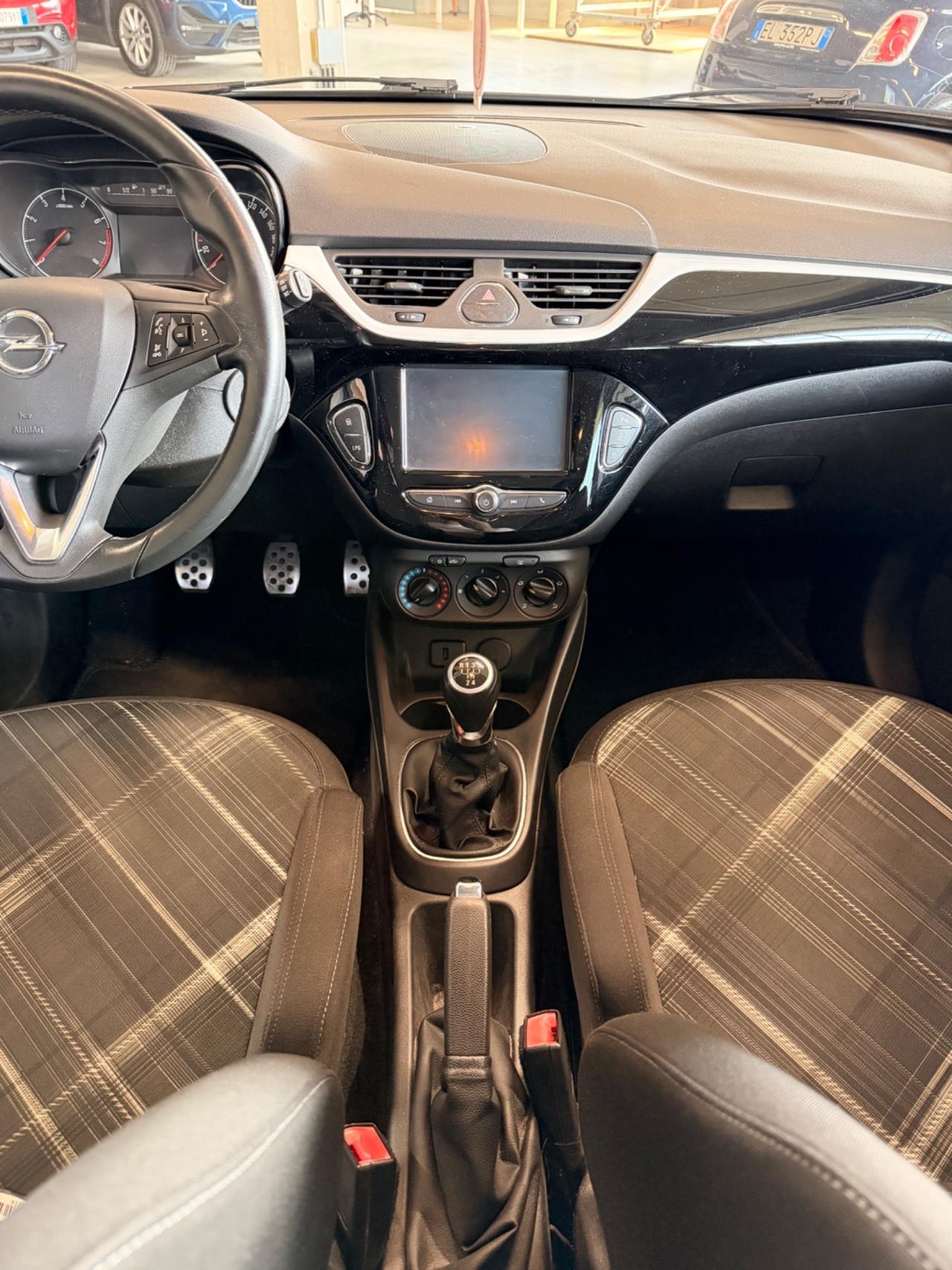 Opel Corsa 1.4 90CV GPL Tech 5 porte b-Color