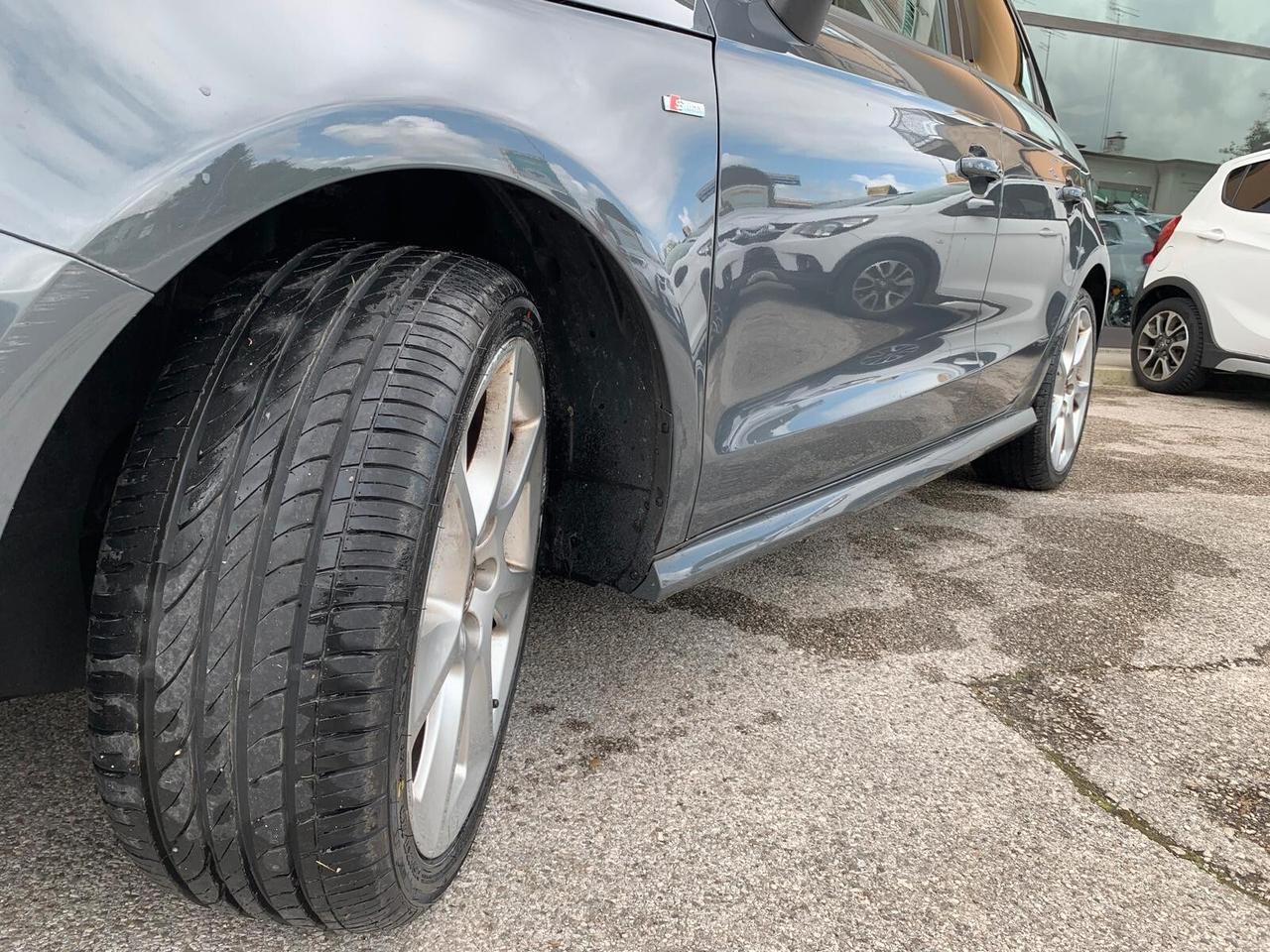 Audi A1 Ultra S-Line NEOPAT. UNICOPROP.