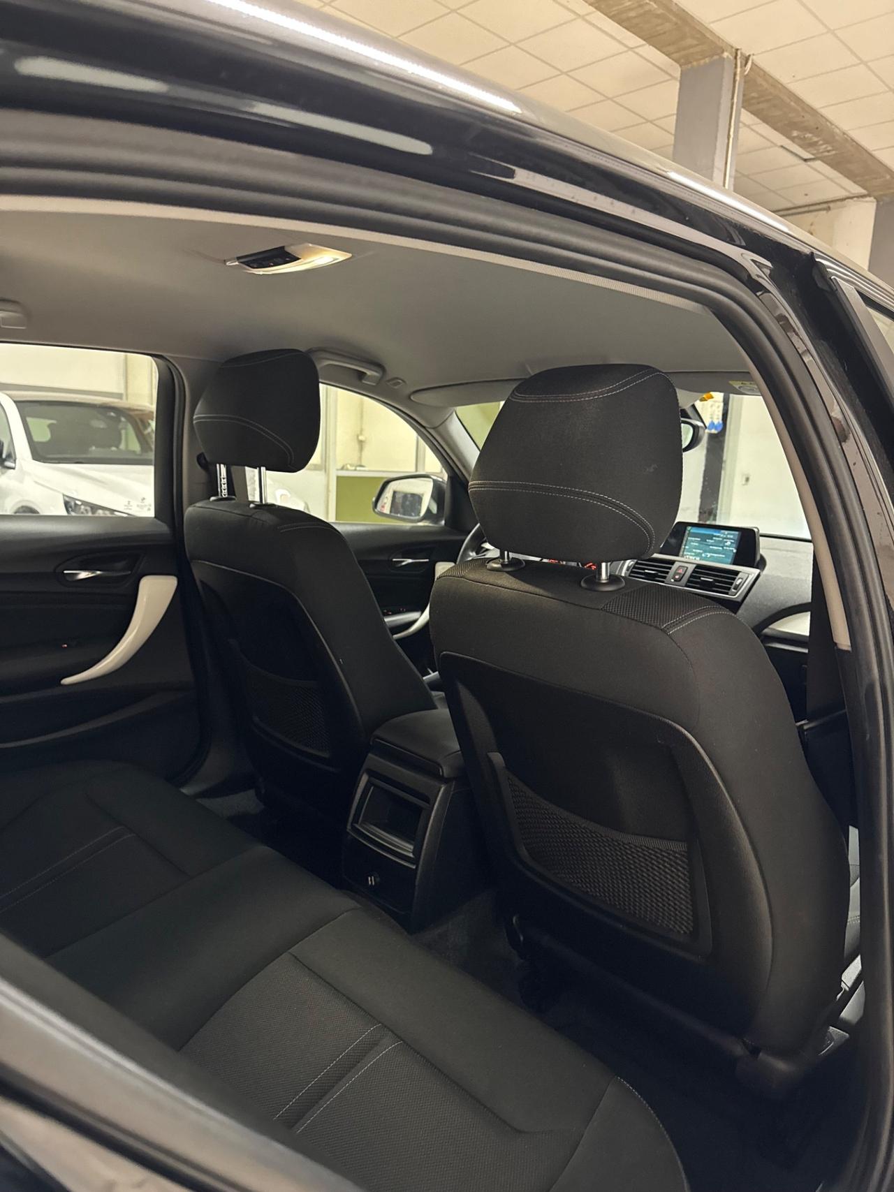 Bmw 116 116d 5p. Urban