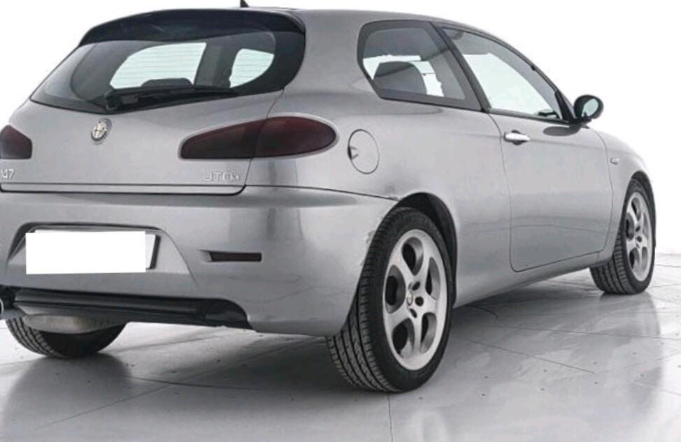 Alfa Romeo 147 1.9 JTD (120) 3 porte Black Line 2008