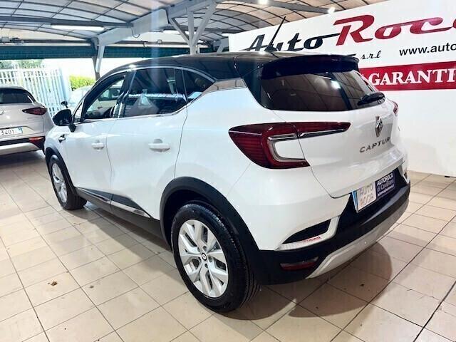 Renault Captur Mild Hybrid 140 CV Intens