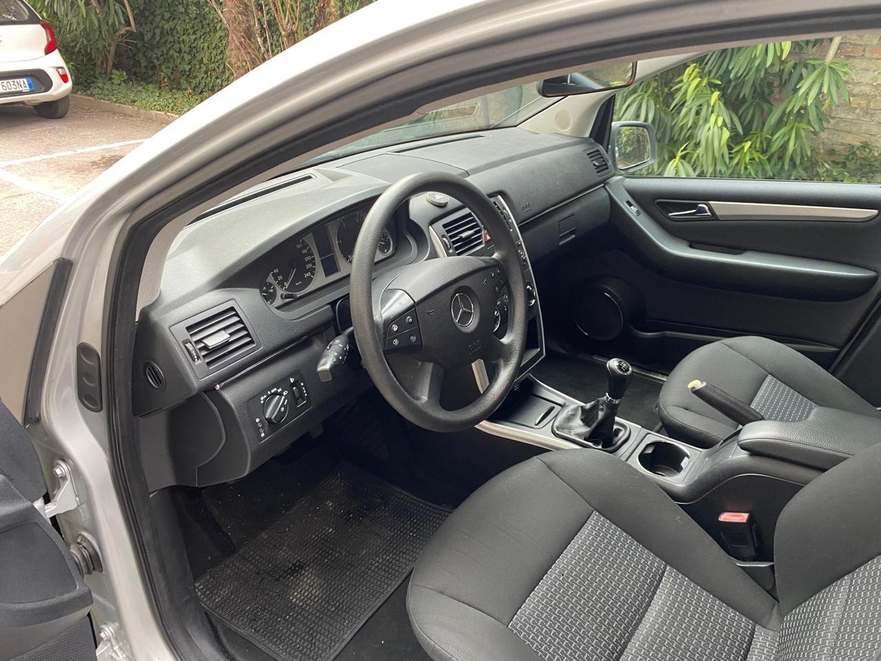 MERCEDES B 180 CDI PREMIUM CONDIZIONI DA VETRINA GUARDA