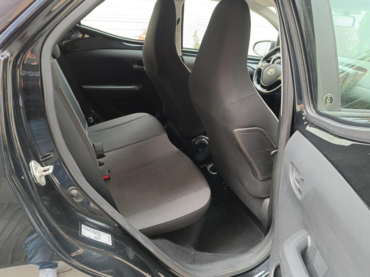 Toyota Aygo Connect 1.0 VVT-i 72 CV 5 porte x-play