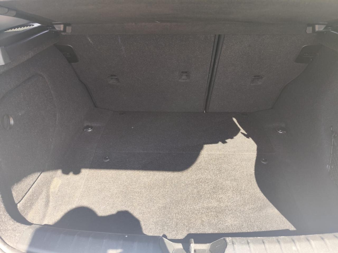 Bmw 116 116d 5p. Advantage
