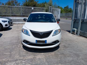 Lancia Ypsilon 1.2 69 CV 5 porte S&S Gold