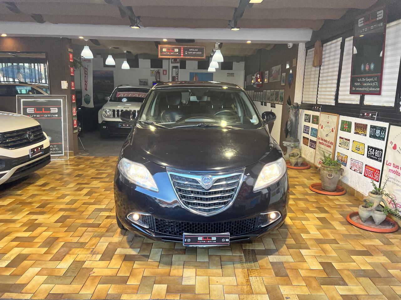 Lancia Ypsilon 1.2 69 CV 5 porte NEOPATENTATO