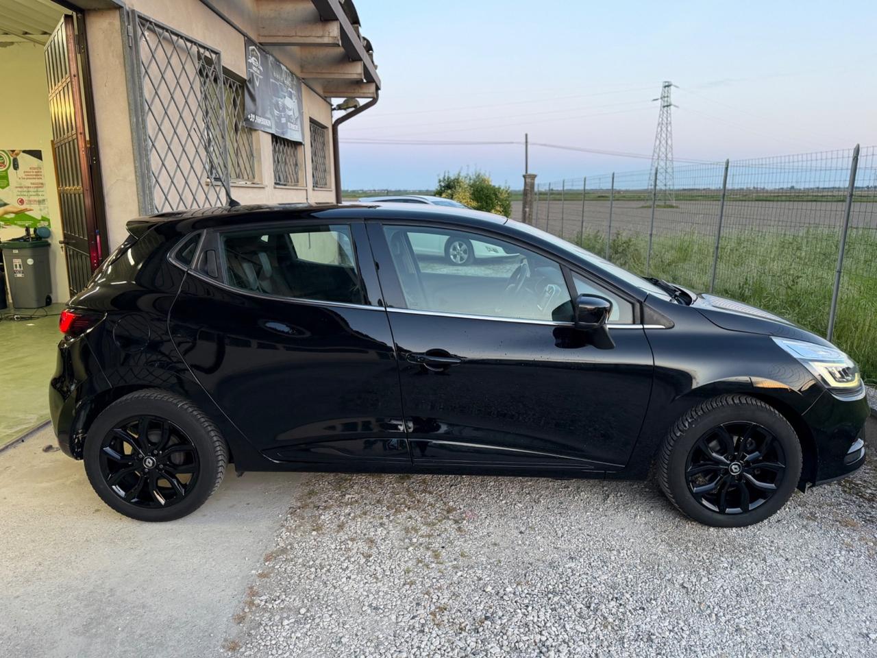 Renault Clio 1.2 75CV 5 porte Intens