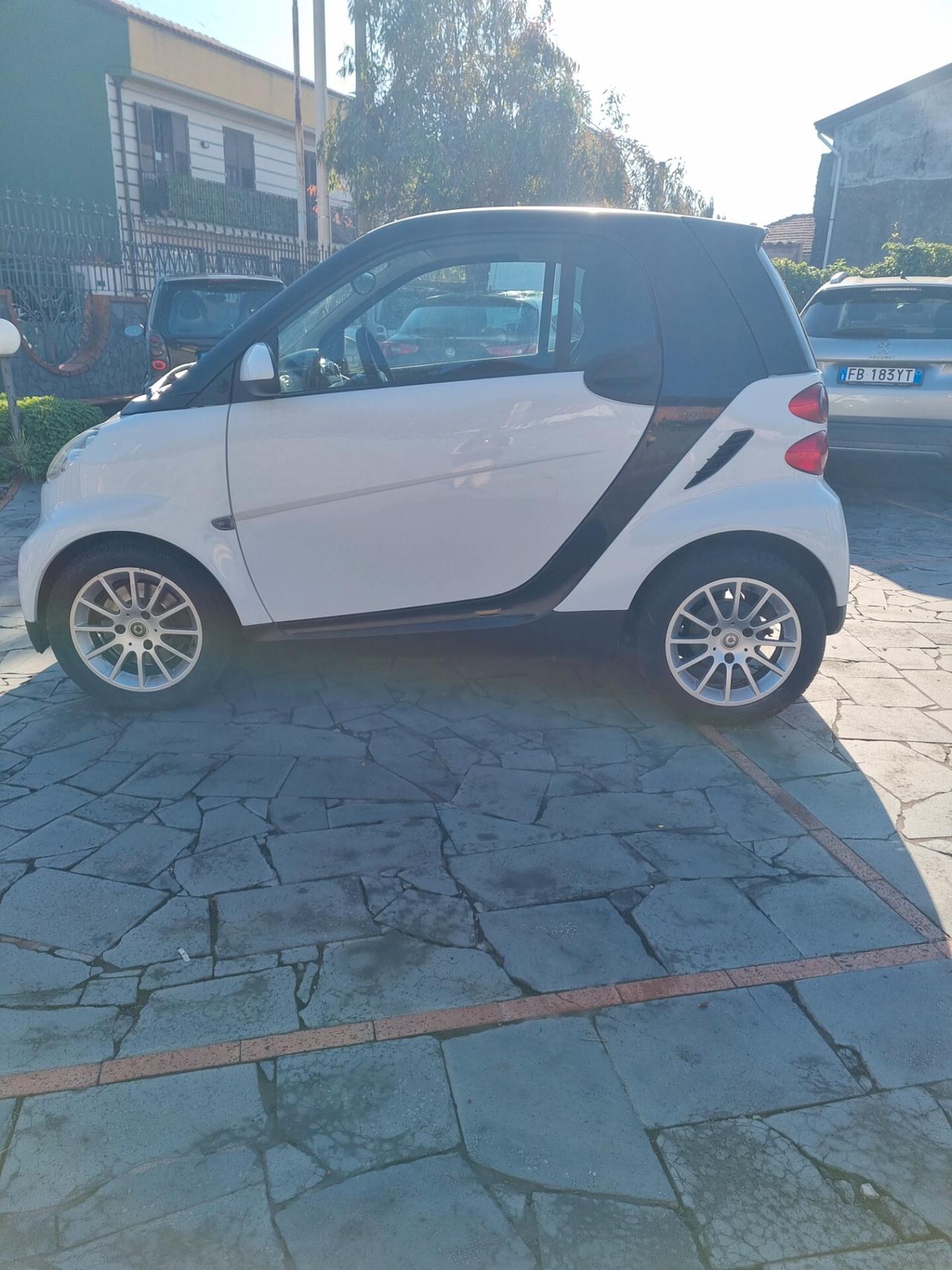 Smart ForTwo 1000 52 kW coupé pure