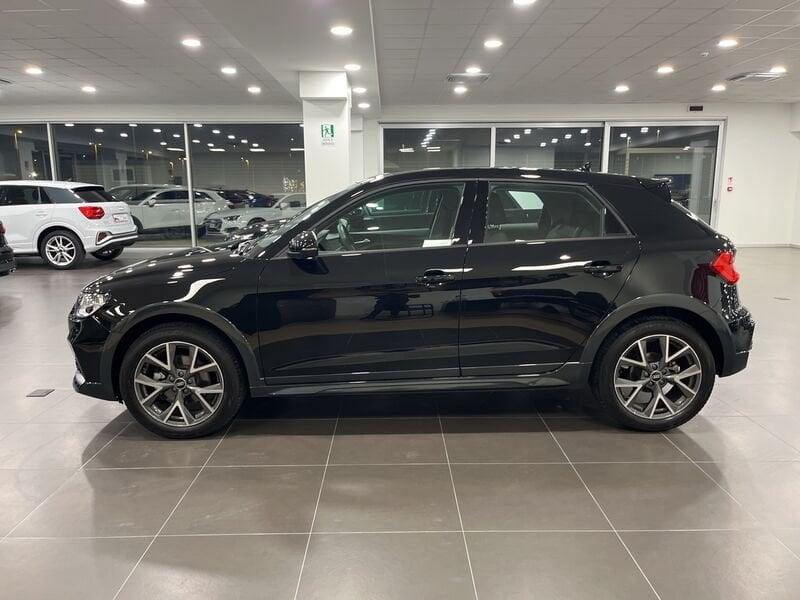 Audi A1 Audi citycarver Admired 30 TFSI 81(110) kW(PS) 6-marce