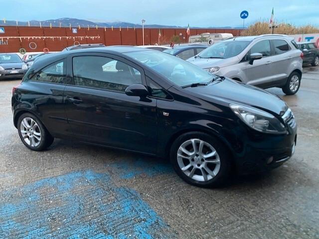 Opel Corsa 1.2 3 porte Club