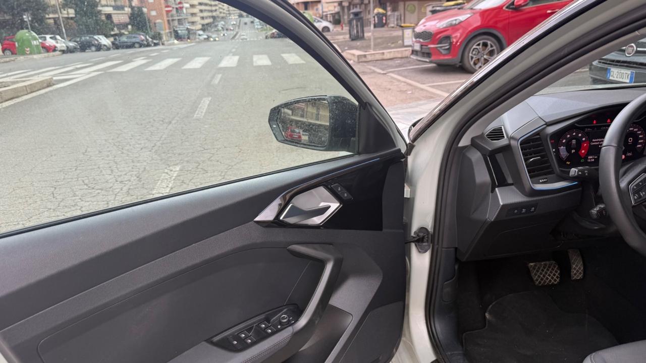 Audi A1 SPB 30 TFSI S line editionLED NAVI KAMERA CERCHI 18 PDC BLUETOOTH CLIMA AUTOMATICO