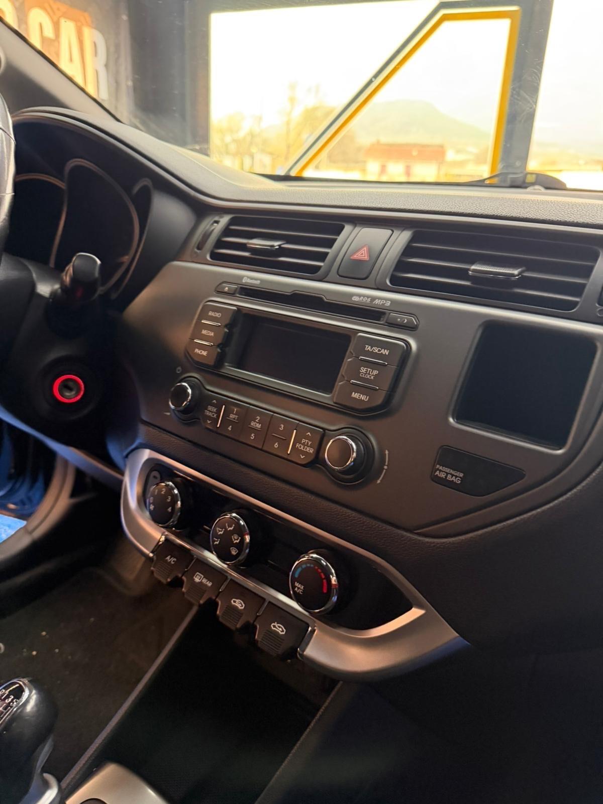 Kia Rio 1.1 CRDi 5p. Active garantita 12 mesi