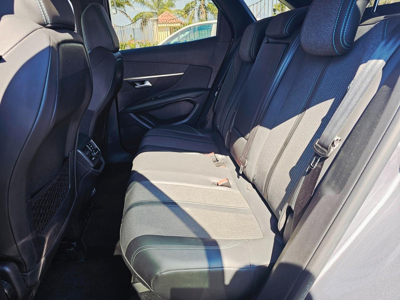 Peugeot 3008 BlueHDi 130 S&S EAT8 Allure Pack