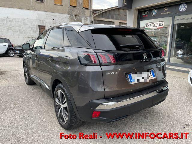 PEUGEOT 3008 Hybrid PHEV 225 e-EAT8 Allure Pack PROMO !!