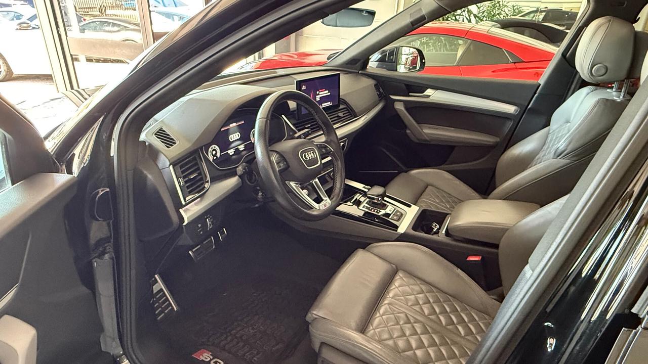 AUDI SQ5 SPORTBACK TETTO IDENTITY BLACK
