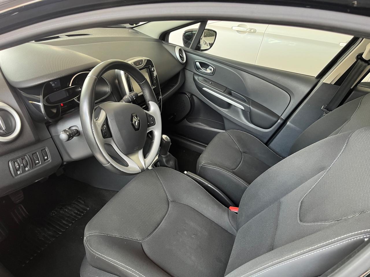 Renault Clio TCe 12V 90CV Start&Stop 5 porte Energy Intens