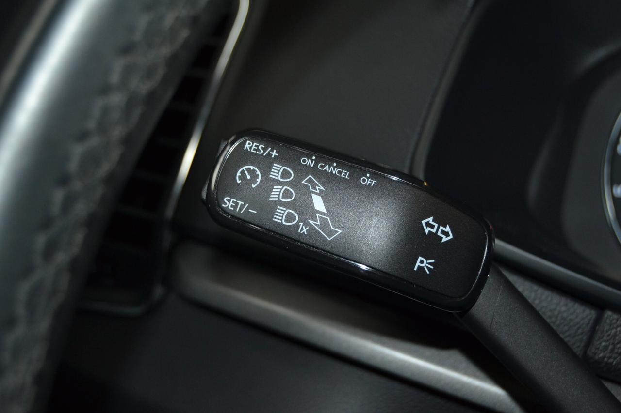 Skoda Karoq 1.6 TDI Executive Navi/Xenon/Cruise