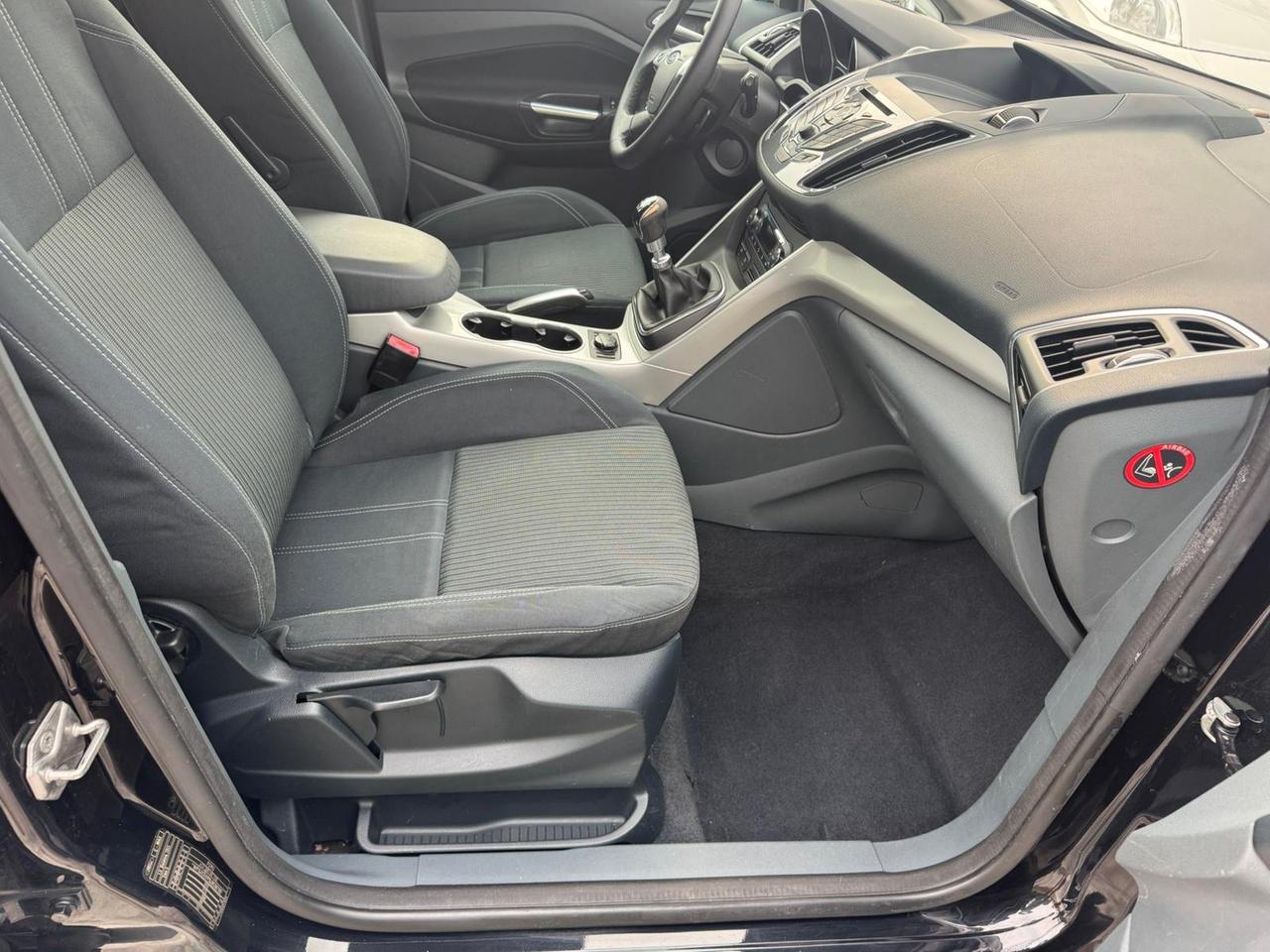 Ford C-Max 1.6 TDCi 115CV Titanium neopatentati