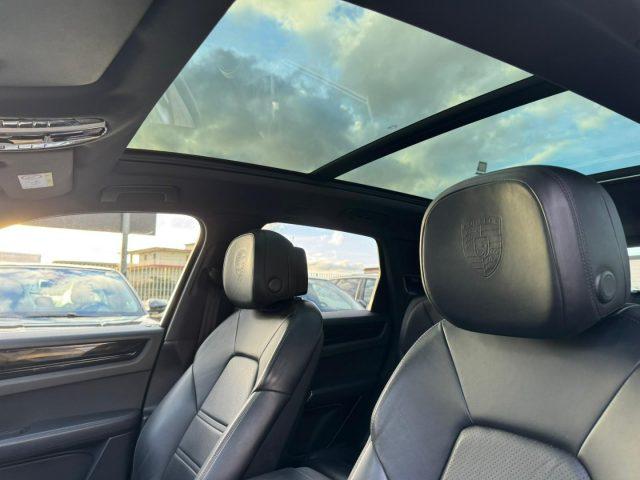 PORSCHE Cayenne 3.0 V6