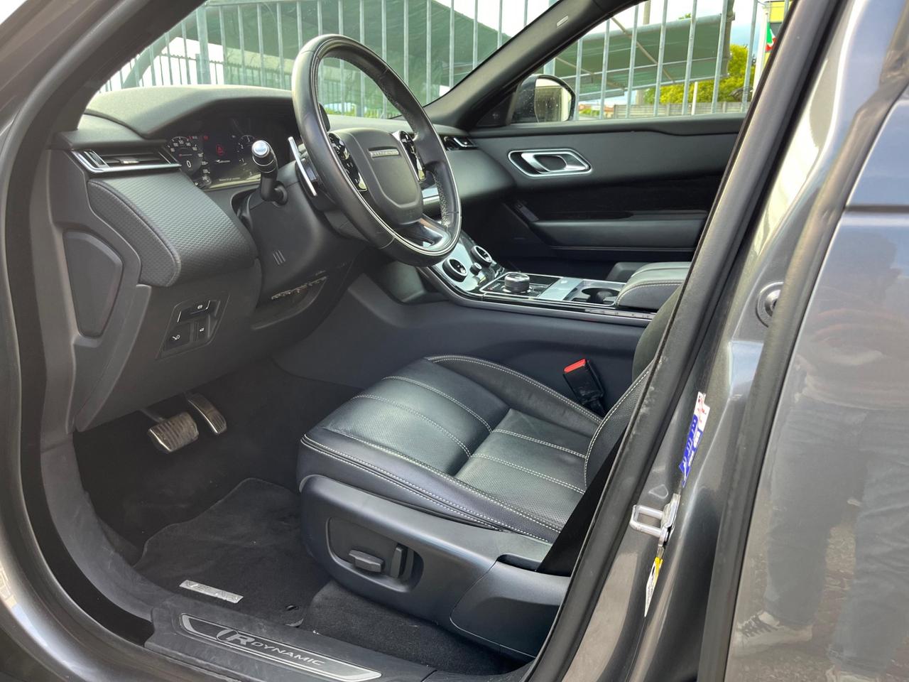 Land Rover Range Velar 2.0D I4 240 CV R-Dynamic