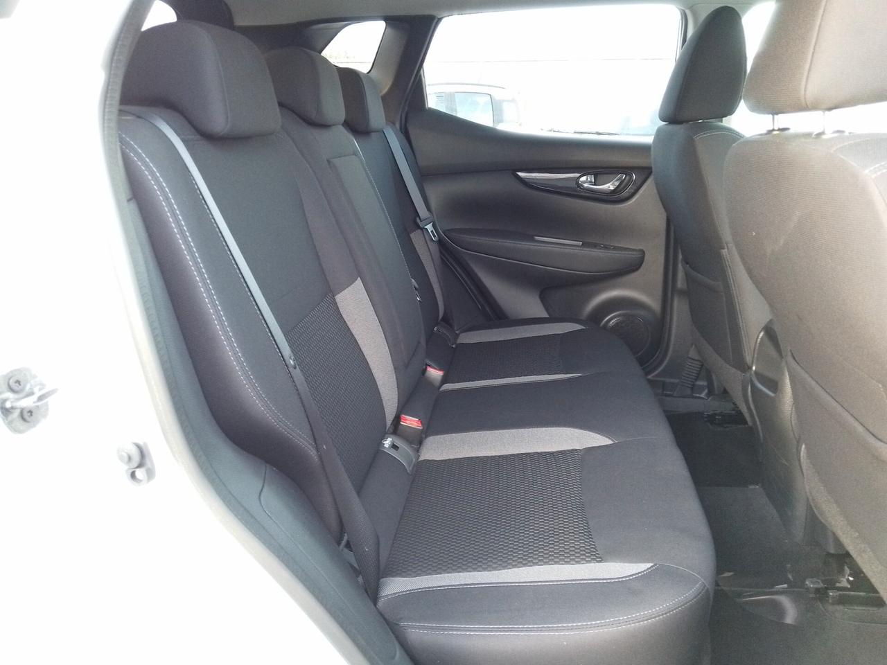Nissan Qashqai BUSINESS 1.5 dCi 115cv NAV+RETROCAM. - 2020