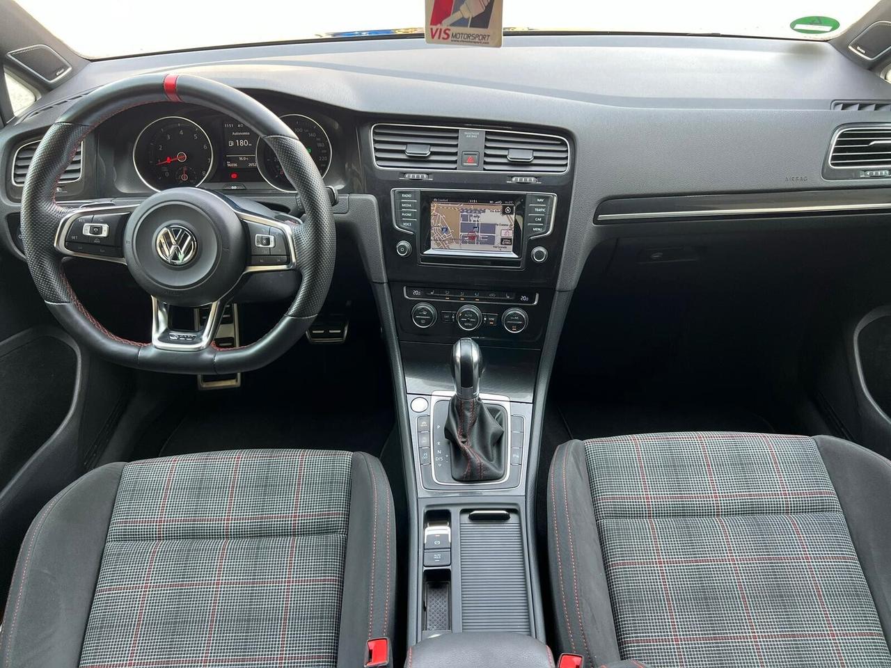 Volkswagen Golf GTI Performance 2.0 TSI DSG 230cv