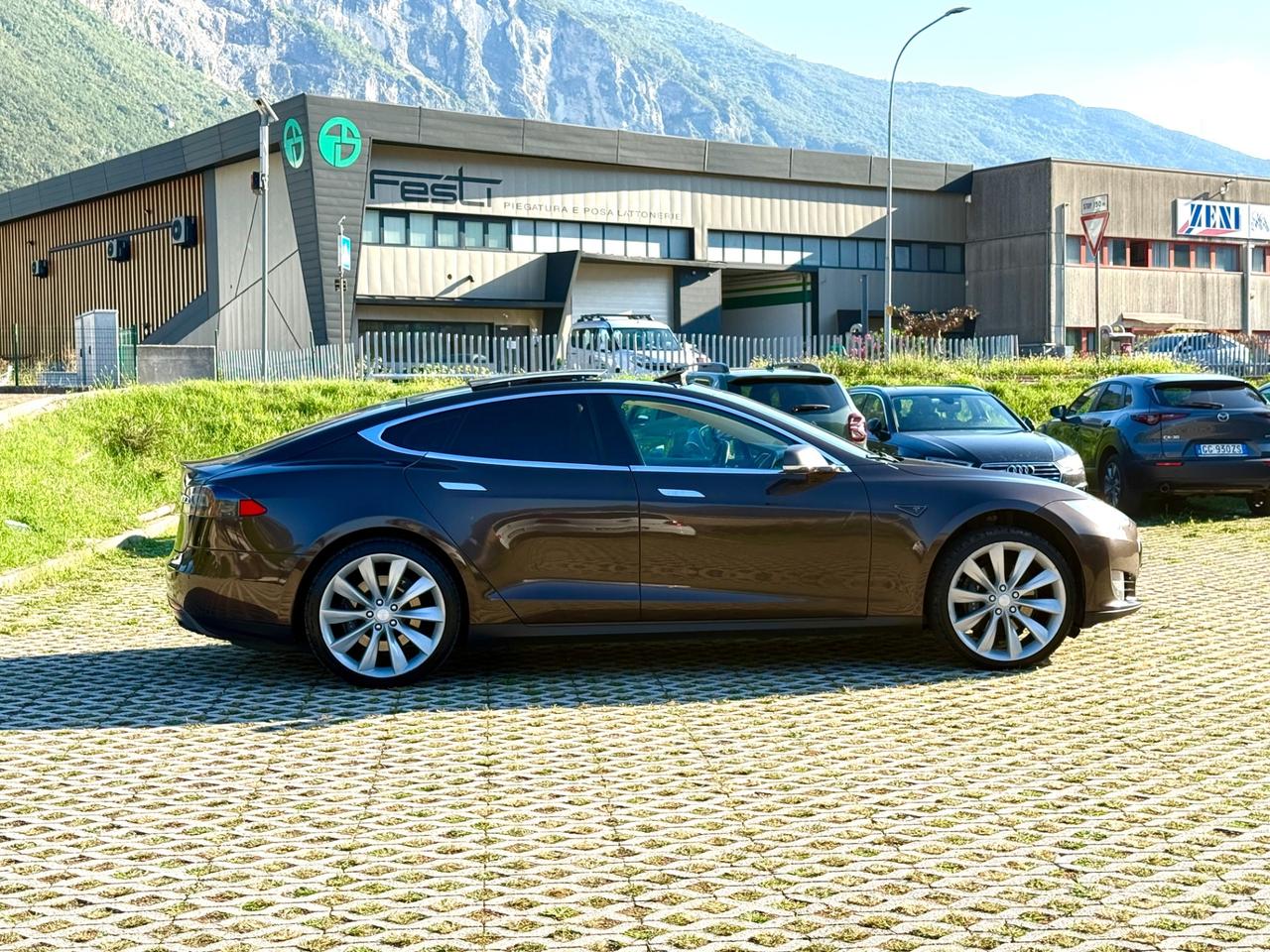 Tesla Model S 85 ,,RICARICA GRATIS A VITA”