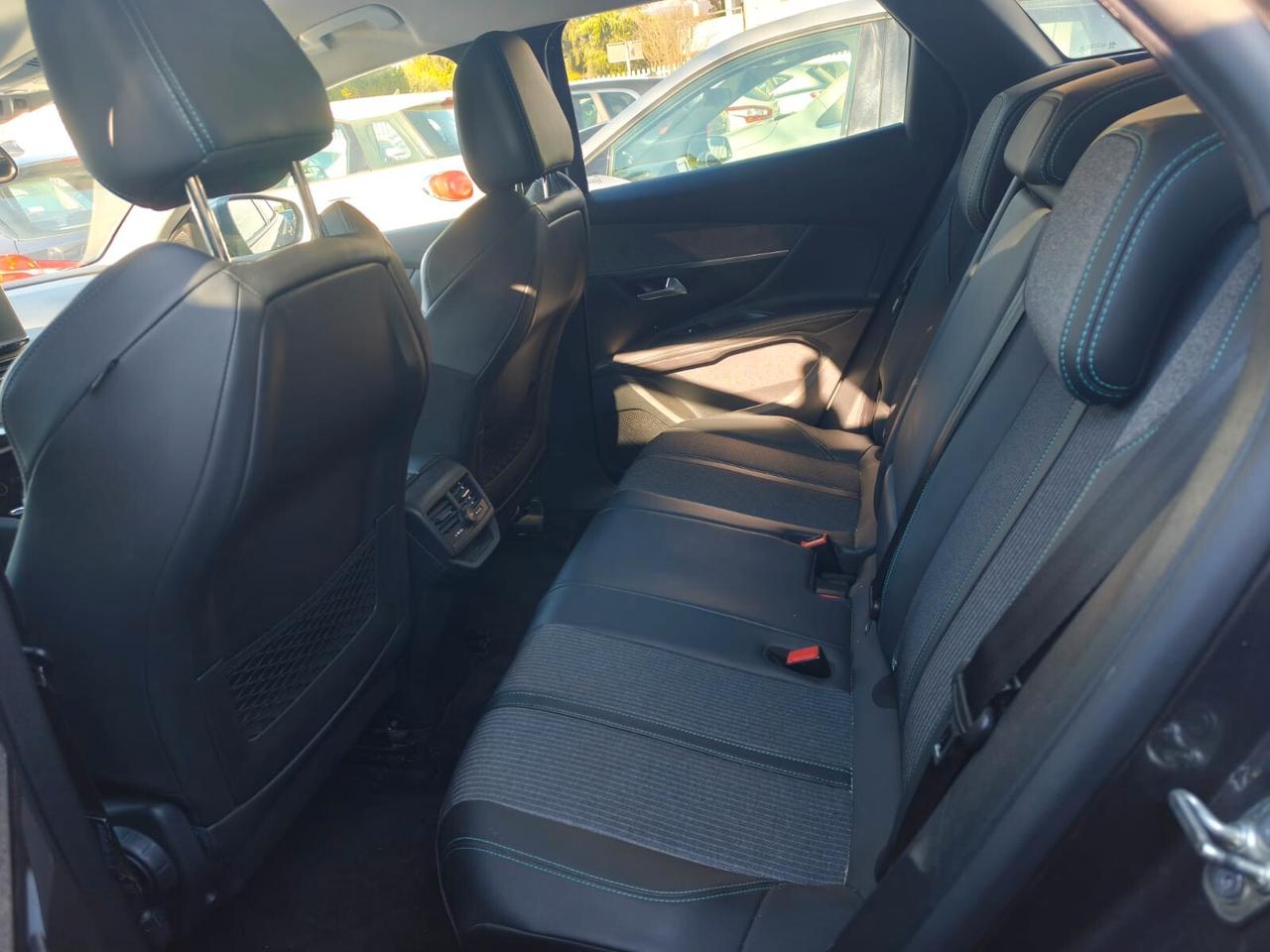 Peugeot 3008 HDi 130CV GT