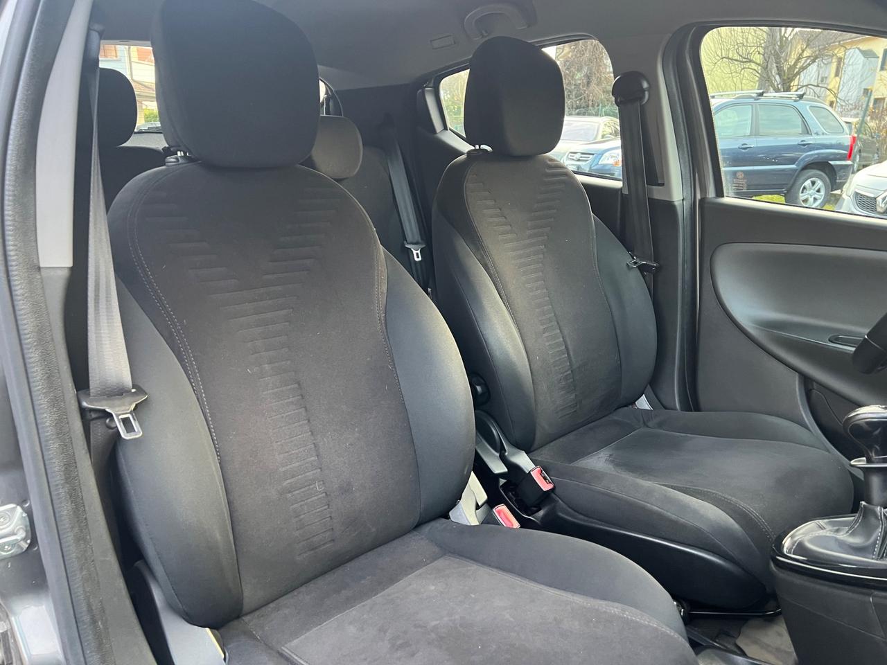 Lancia Ypsilon 1.2 69 CV 5 porte S Momodesign*NEOPATENTATI